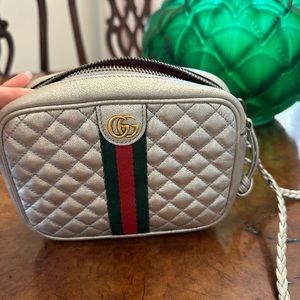 Gucci metallic silver
